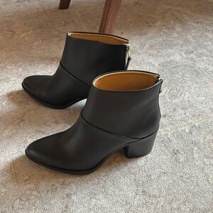 Nisolo Dari Boot, Black, Size 9